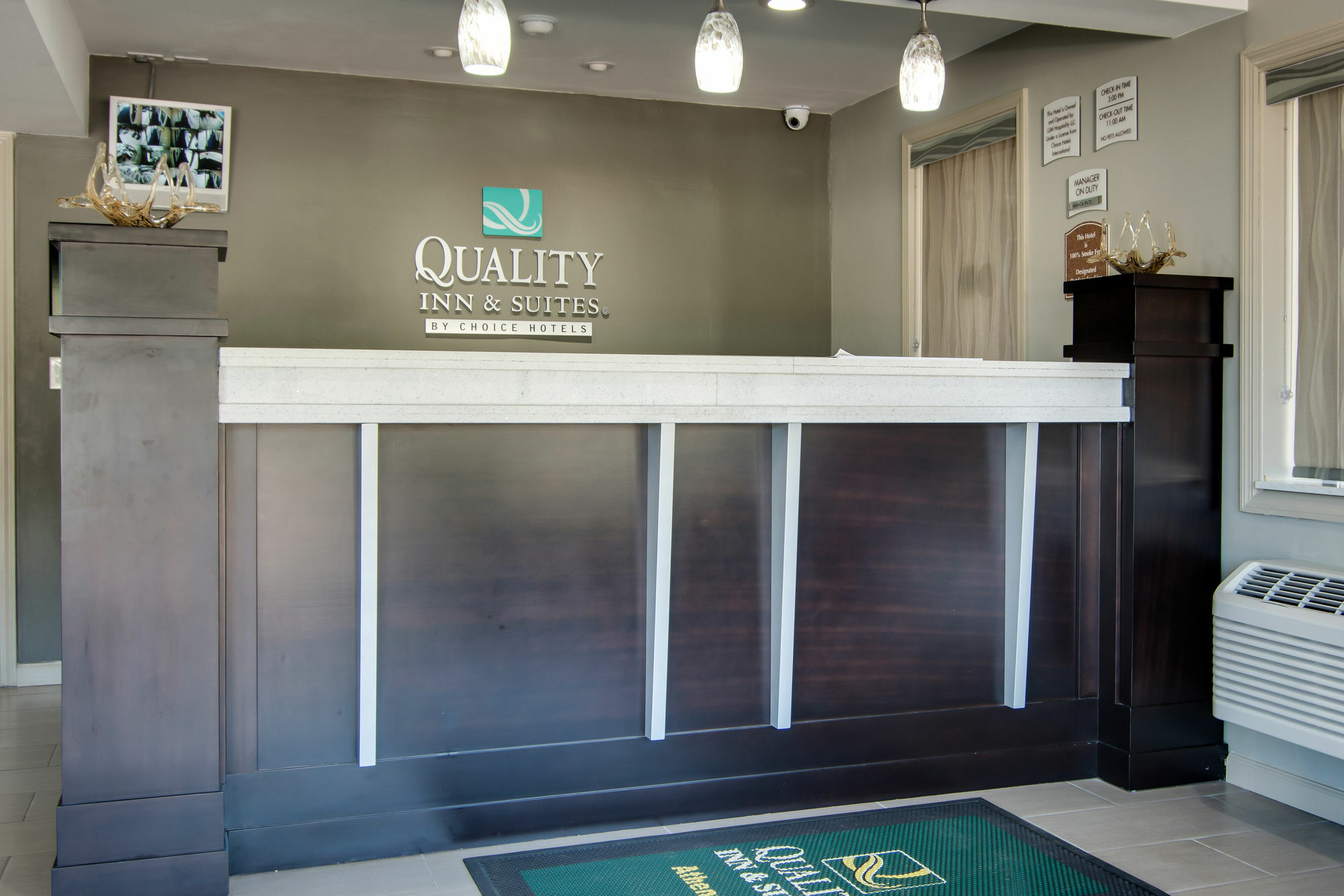 Quality Inn & Suites Athens University Area Exteriér fotografie
